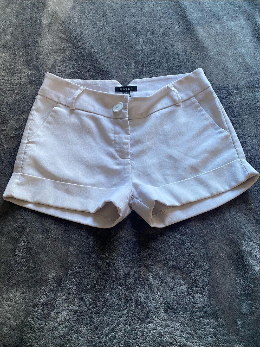 UK2LA White High-Waist Tailored Cuffed Shorts